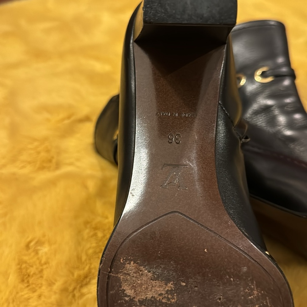 Louis Vuitton Black Leather Ankle Boot with gold detail size 36. Used. - Picture 4 of 10